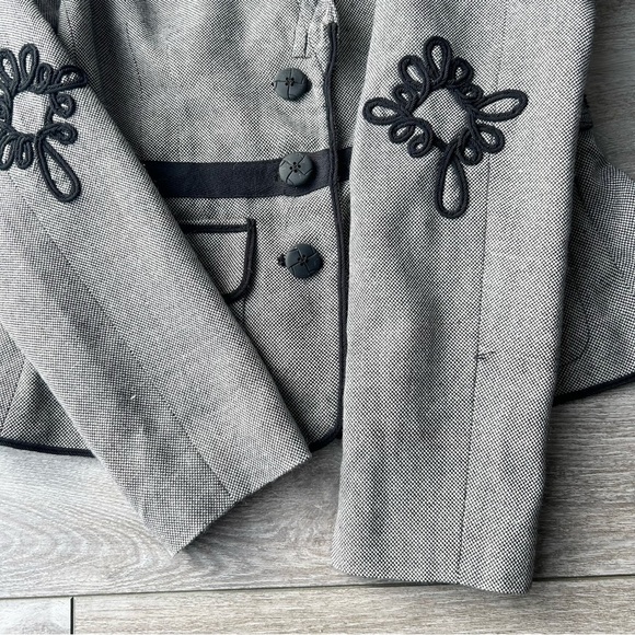 Tristan & Iseut Wool Blend Puff Sleeve Embroidery Blazer - Picture 7 of 15